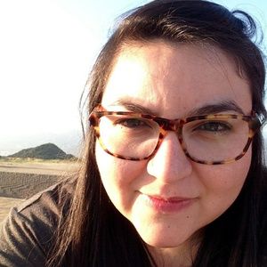 Meet your Posher, Claudia